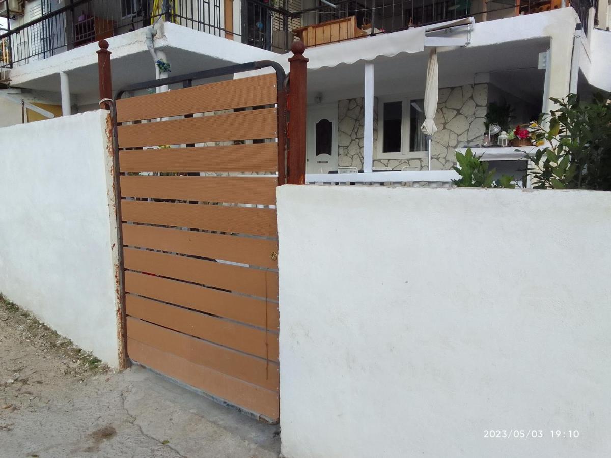 Antonia Family House Near Airport Apartment Porto Rafti Room photo